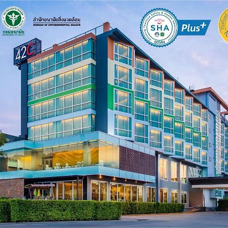 42C The Chic Hotel Nakhon Sawan Exterior foto