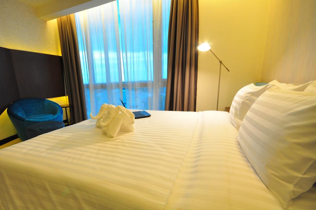 42C The Chic Hotel Nakhon Sawan Quarto foto